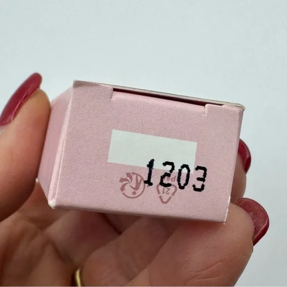 Kylie Cosmetics Kybrow Brow Gel & Pencil Kit - Medium Brown 004 - Picture 6 of 7